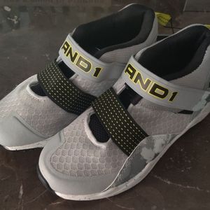 Shoe:And 1, size: 3